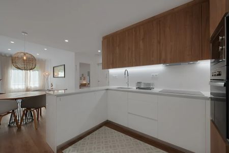 Carrer de Nàpols, Barcelona, Catalonia 08013 - Photo 3