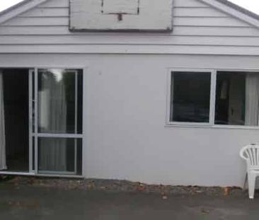 7 Bedroom Student Accommodation Near UC - Photo 3