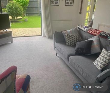 2 bedroom semi-detached house to rent - Photo 2