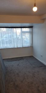 Studio Flat, London, E18 - Photo 4
