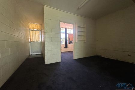 One Bedroom Unit in a Quiet & Private Location! - Photo 2