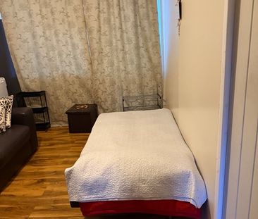 Room in a Shared Flat, Farmer House, SE16 - Photo 1