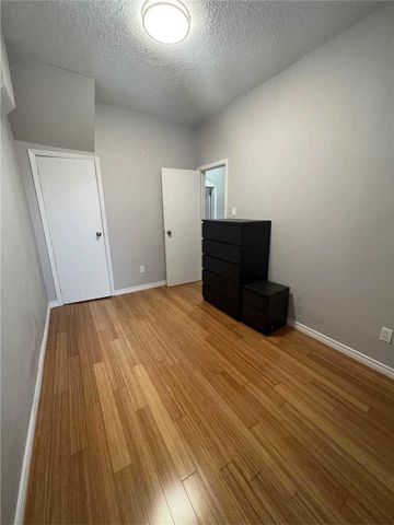 For Lease - 678 Bathurst Street Unit# 2, Toronto, Ontario - Photo 2