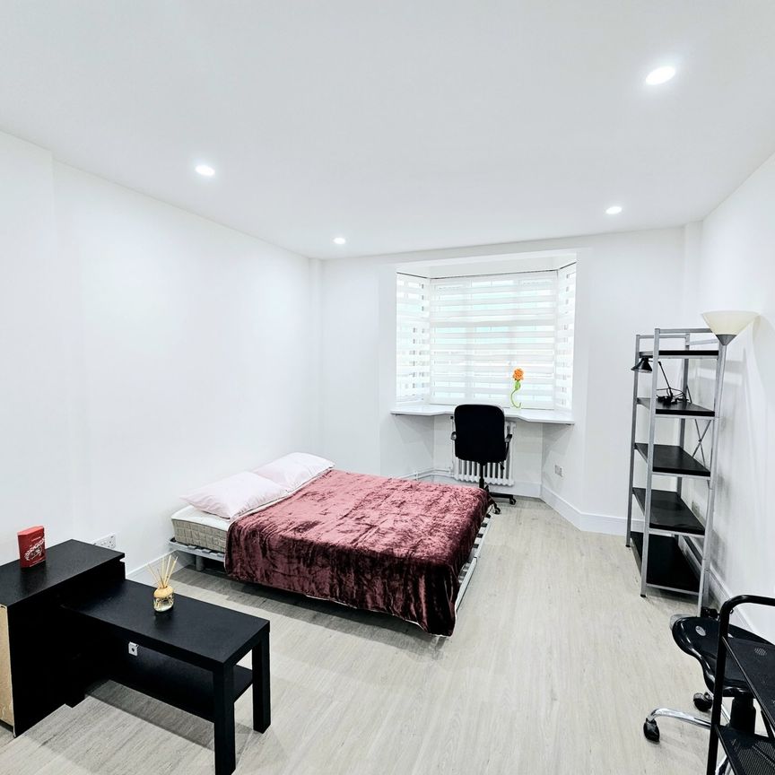 Woburn Place, WC1H 0LR - Photo 1
