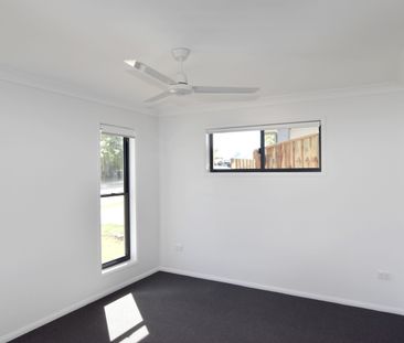 FOUR BEDROOM HOME IN TANNUM SANDS! - Photo 5