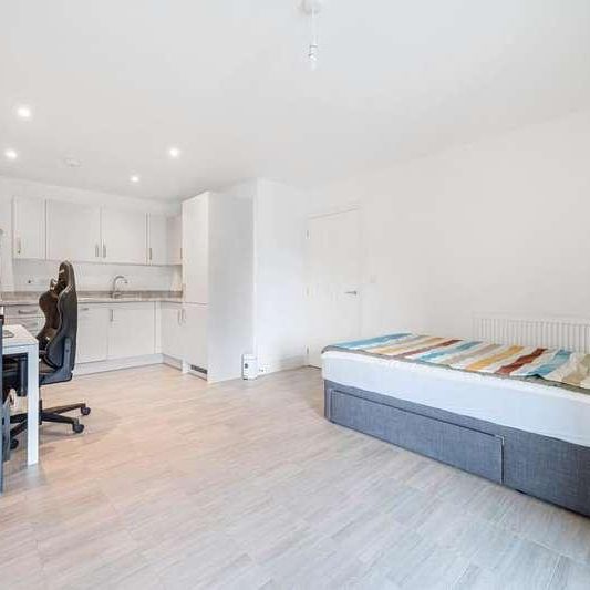 Hazel Grove, Wantage, OX12 - Photo 1