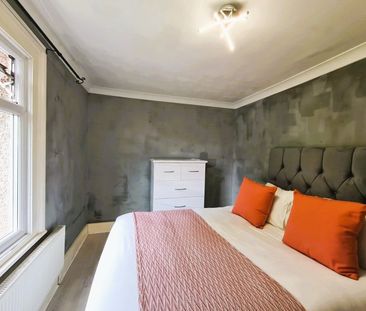 2 Bed Flat, Fairlop Road, E11 - Photo 4