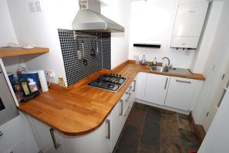 2 bedroom flat to rent - Photo 5