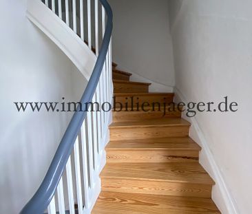 Fußnähe Zentrum Nienstedten - Neu renoviert ! - Möblierte Dachwohnu... - Foto 1