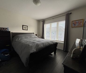 For Lease - 18 Hibiscus Lane, Hamilton, Ontario - Photo 3