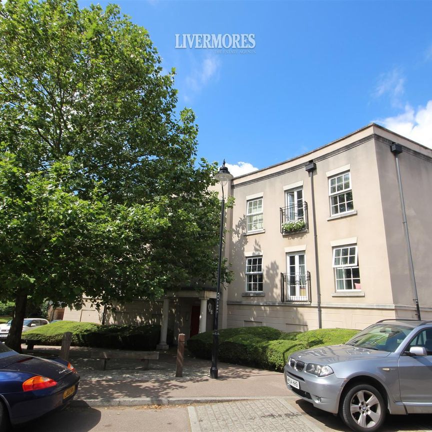 1 bedroom Flat to let - Photo 2