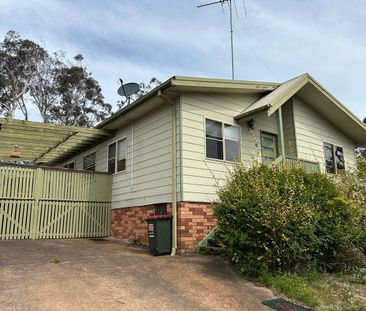 More than meets the Eye - Photo 3