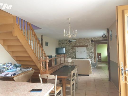 Maison en pierre mitoyenne - Photo 1