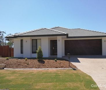 Spacious Family Home in Gainsborough Greens - Photo 3