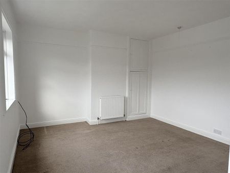 2 bedroom semi-detached house to rent - Photo 3