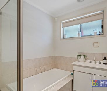 4 Jorben Place, Golden Square, Vic 3555 - Photo 5