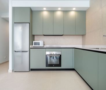 Piso de alquiler en Calle Braulio Moreno, 1, Centro - Photo 1