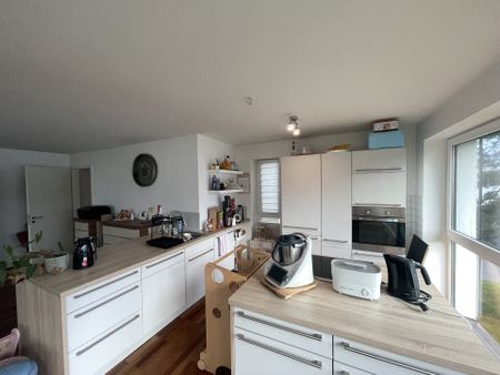 Perfektes Zuhause für Paare & junge Familien – stilvolle 3 Zimmer mit 98 qm, Terrasse & Carport - Foto 2