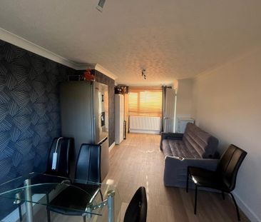 2 bedroom terraced house to rent - Photo 2