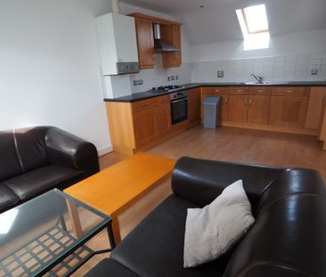 1 bedroom Apartment to let - Photo 2