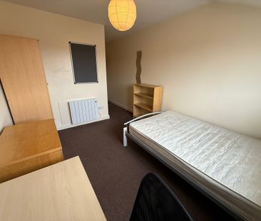 Lodge Farm Gardens, Haxby Road - P2139 - Photo 5