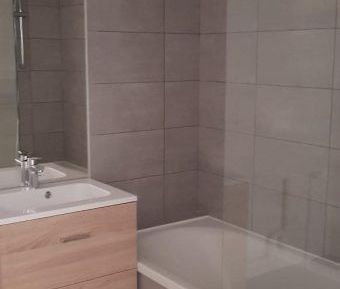 T2 AVEC BALCON ET PARKING - Photo 3