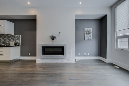 For Lease - 82 Boulton Avenue, Toronto, Ontario - Photo 5