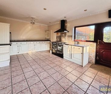 ., Rayleigh Road, Brentwood - Photo 2