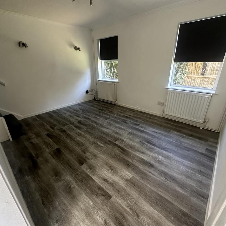 2 bedroom house to rent - Photo 1