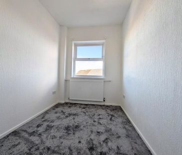 3 bedroom apartment to rent - Photo 2