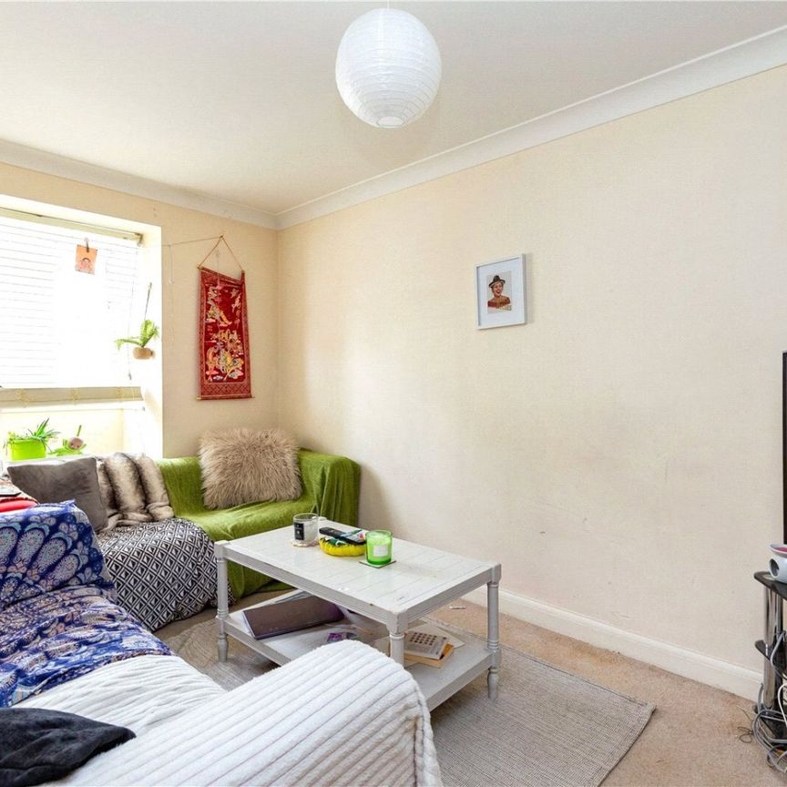 Lydia Court, - Photo 1