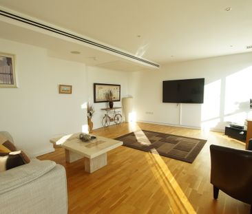 2 bedroom Penthouse to let - Photo 1