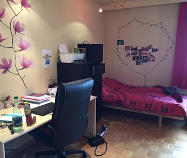 Cedel -106 - Sint-Pie­ter­s­nieuwstraat 17A - Foto 4