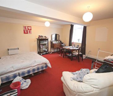 2 bedroom private hall to rent - Photo 4