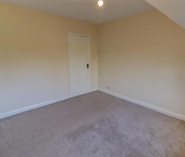 4 bedroom detached house to rent - Photo 6