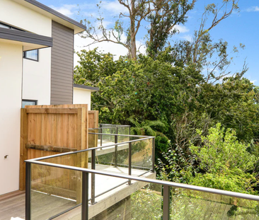 Furnished Studio with Ensuite, Off-Street Parking and Balcony with ... - Photo 6