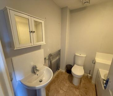 2 bedroom end of terrace house to rent - Photo 6