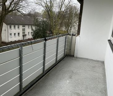 Einziehen und wohlfühlen // 3,5 Zimmer // Balkon // ab sofort bezug... - Photo 1