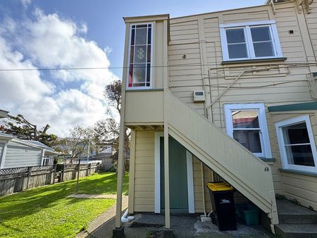 large 1 bedroom in Mt Victoria - Photo 5