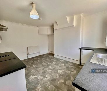 2 bedroom terraced house to rent - Photo 6