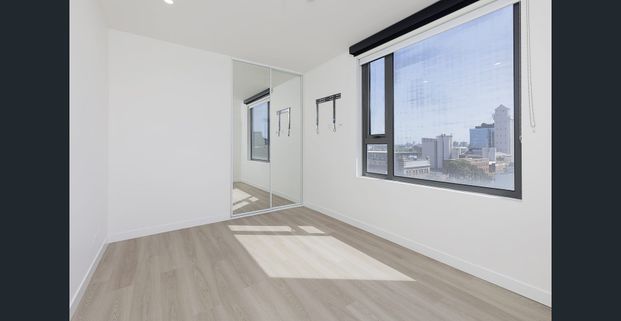 Contemporary comfort in prime West Melbourne location - Photo 1