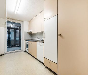 Apartment is looking for a single person - Photo 2