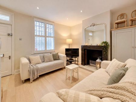 2 bedroom terraced house to rent - Photo 2