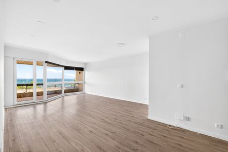 Apartamento T2 sem móveis para arrendar em primeira linha do Mar em Oeiras - Photo 2