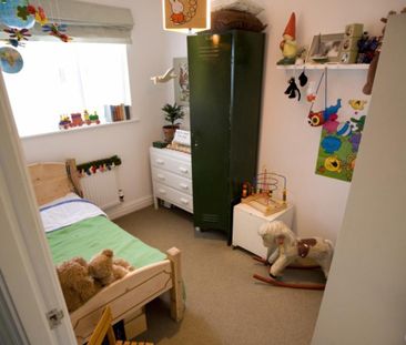 3 bedroom semi-detached house to rent - Photo 3