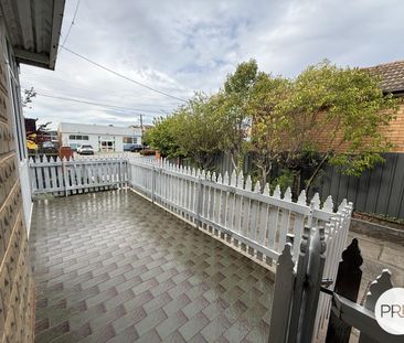 140 Uriarra Road, Crestwood NSW 2620 - House For Rent | Domain - Photo 5