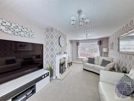 3 bedroom semi-detached house to rent - Photo 2