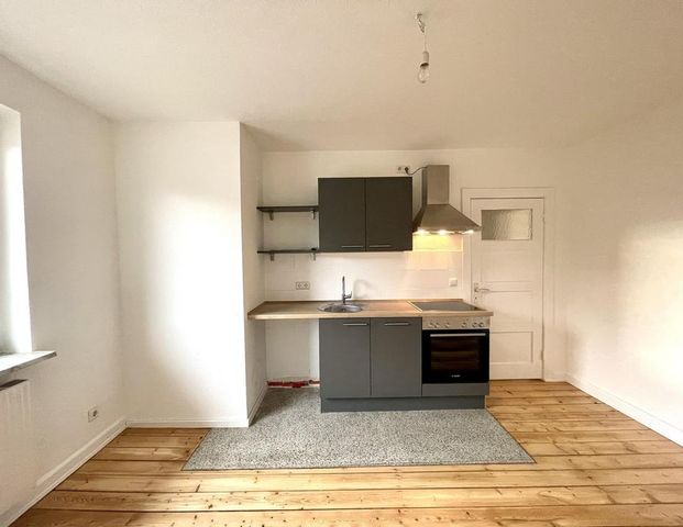Schicke Altbau 2-Zi.-Wohnung mit EBK in Schwarzenbek - Photo 1