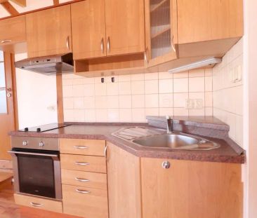 Pronájem atypického podkrovního bytu 2+kk, 65 m - Photo 1