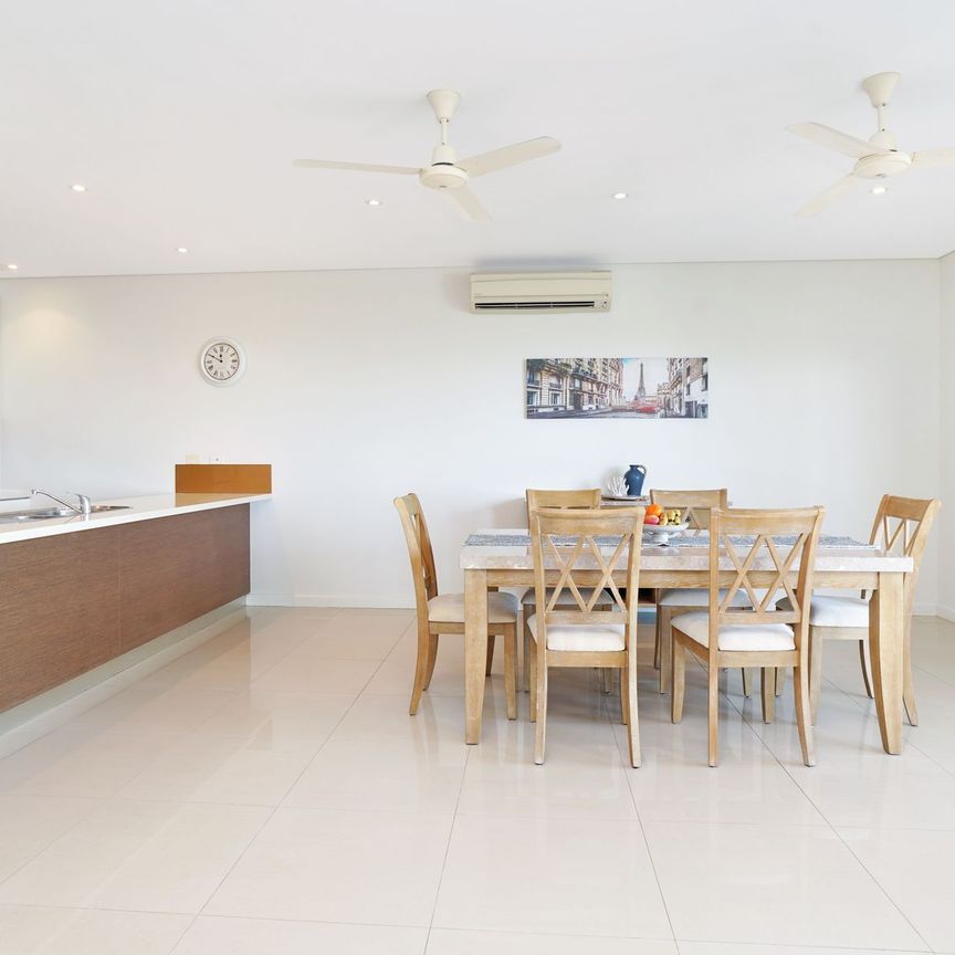 Fully equipped and fully furnished - ready to move in! - Photo 1